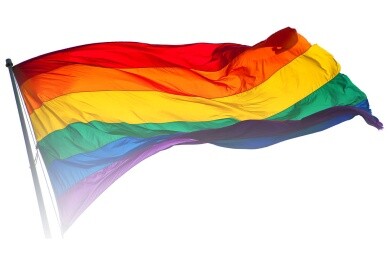 Maďarský parlament schválil zákon trestající informování o LGBTI komunitě